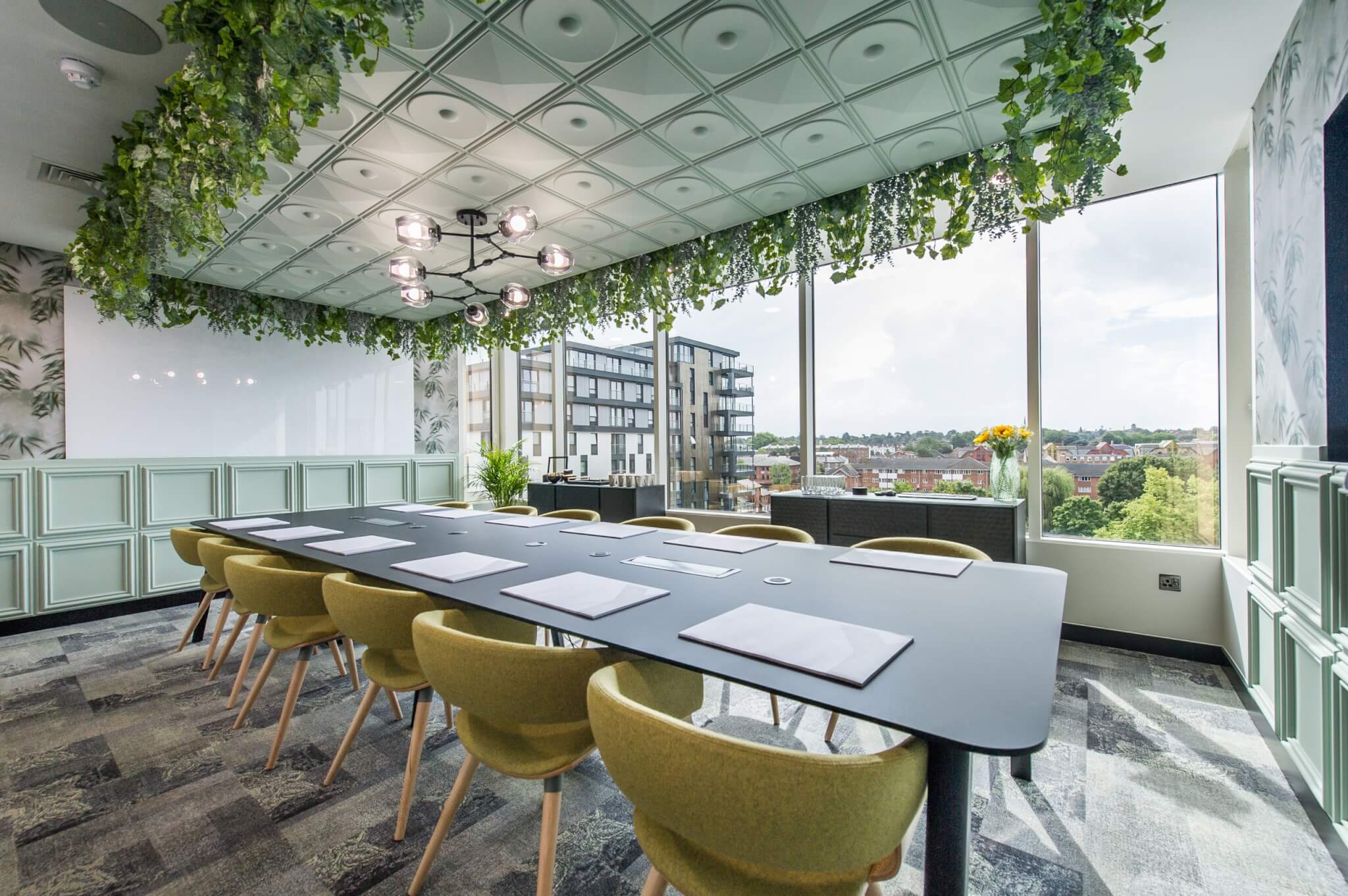 Meeting room to hire in Reading office space